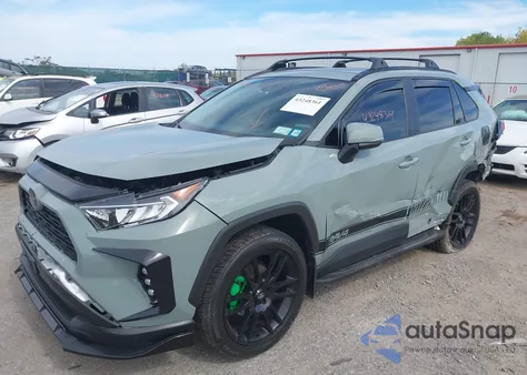 2021 Toyota Rav4 Xle z USA, uszkodzony, nr VIN 2T3P1RFV7MW175205